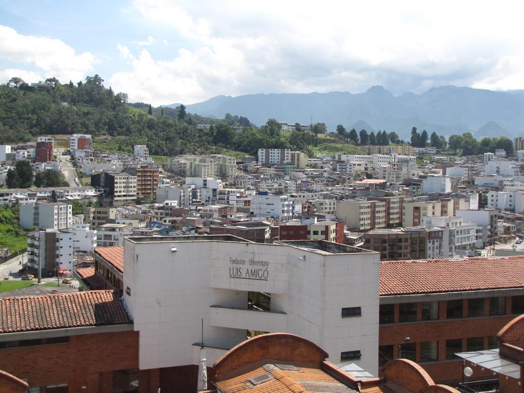 El Cable Hostal Manizales Eksteriør bilde