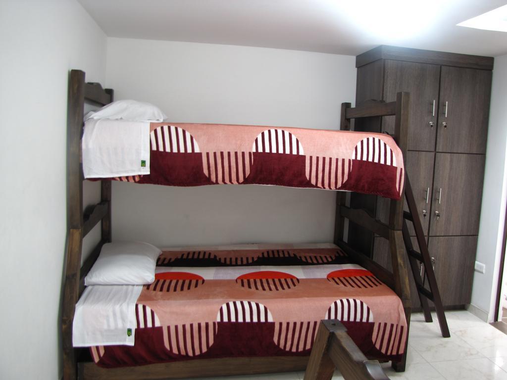 El Cable Hostal Manizales Eksteriør bilde