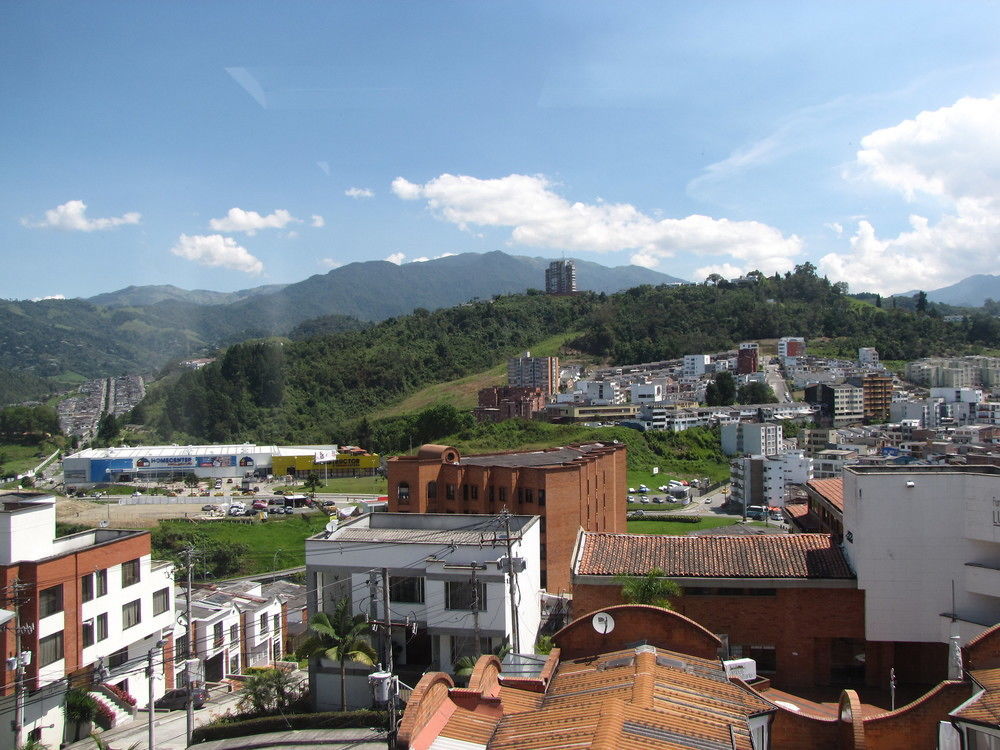 El Cable Hostal Manizales Eksteriør bilde